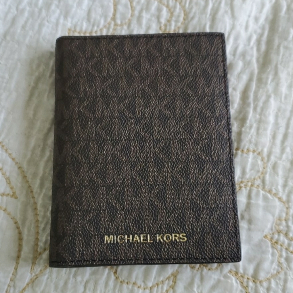 Brand new MK passport wallet